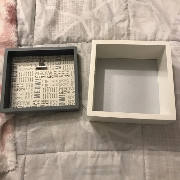 Frames/shelf - Picture 2 of 3